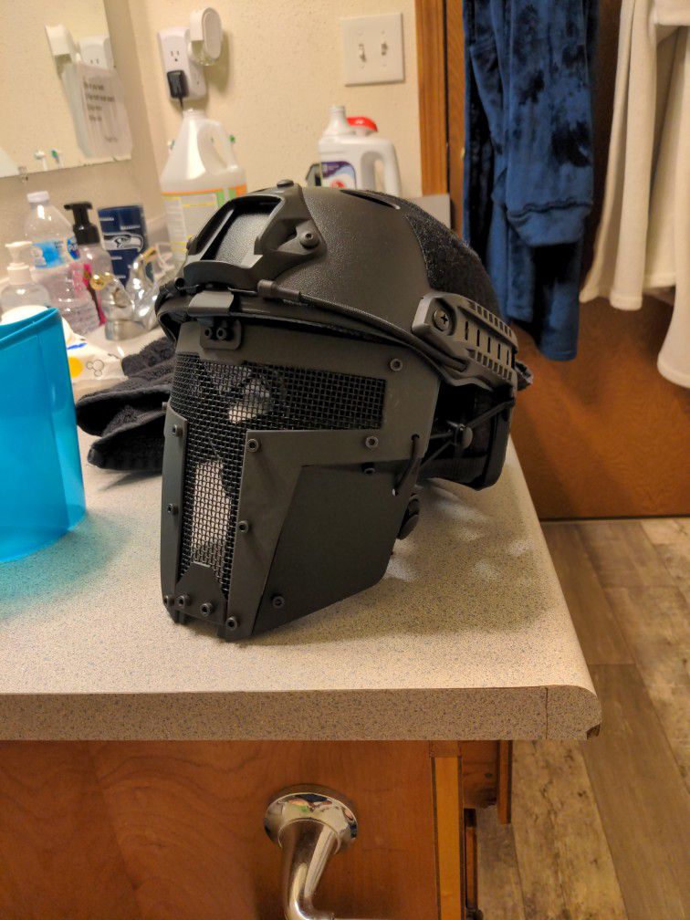 Airsoft Helmet And Facemask