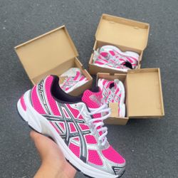 Pink ASICS  Sneakers 🩷 9w, 8.5w, 6.5w 