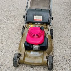 HONDA LAWNMOWER SELF PROPELLED 