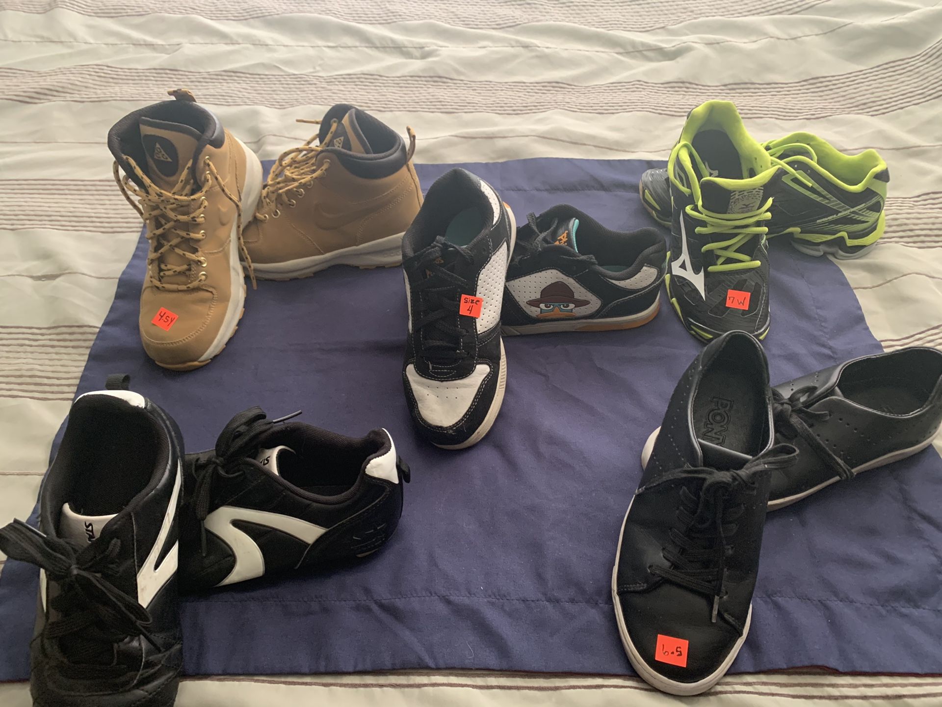Boys shoes (diff sizes and prices) Please read description