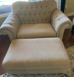Havertys Couch