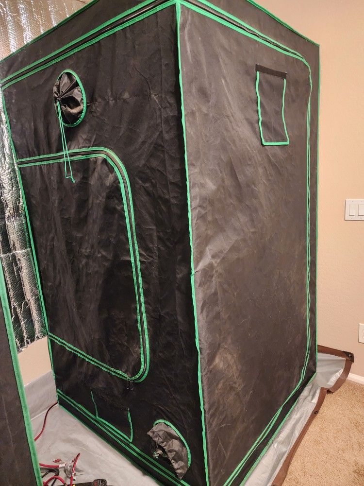 Vivsun Grow Tent 4x 4 - Tent ONLY