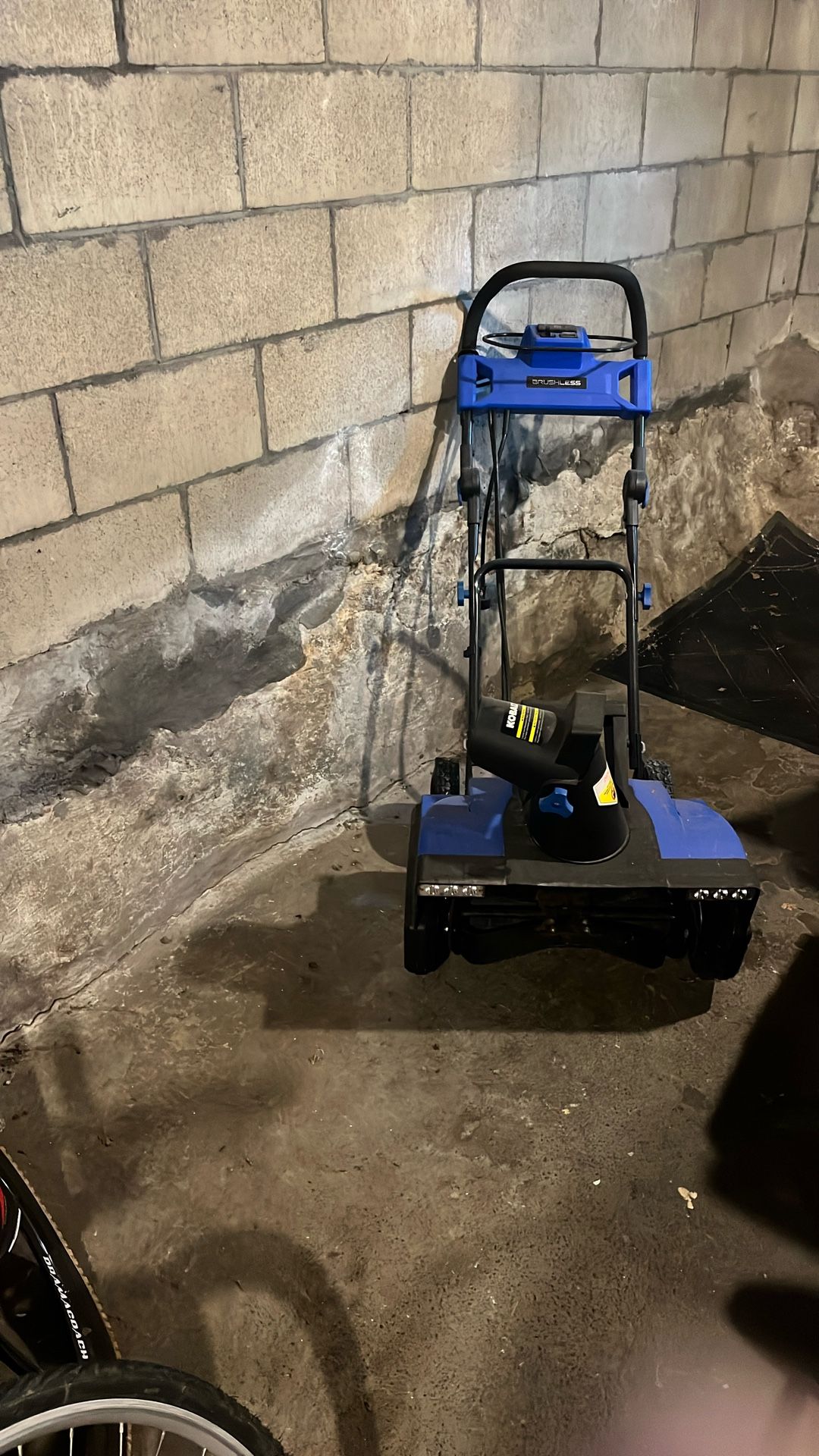Lightweight Electric Snowblower