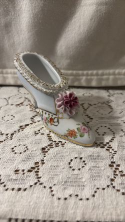 High heel  porcelain figurine shoe