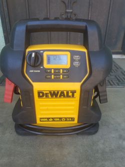 DEWALT 1400A Portable Jump Starter Box with Air Compresser