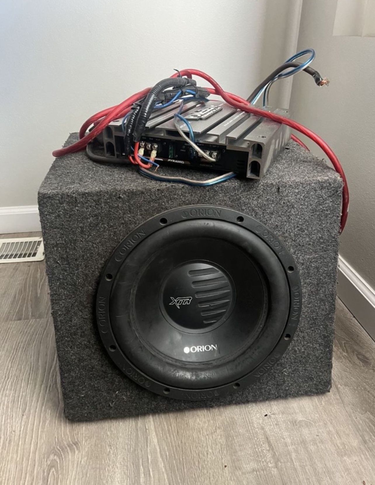 Single 12” Orion Sub w/ 2000 Watt Pyramid America Amp
