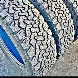 Vendo Set LT 275 65 R20 BFF Godrich Ko2 En Excelente Condiciones De Trabajo 