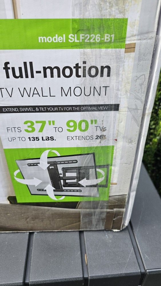 Full Motion TV mount (Up to 90" TV)