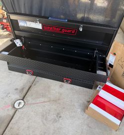 Weather Guard
Truck Tool Box in Aluminum, 62.5 in.
Compact, in Matte Black Store SKU#