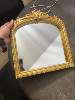 Gold mirror