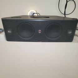 Beats Speaker W/ 1st Generation Ipad Loaded With Music