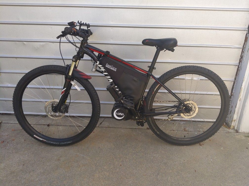 E-Bike City-Off Road 37mph top Speed. DIY 3000 Watt Mid Drive Motor