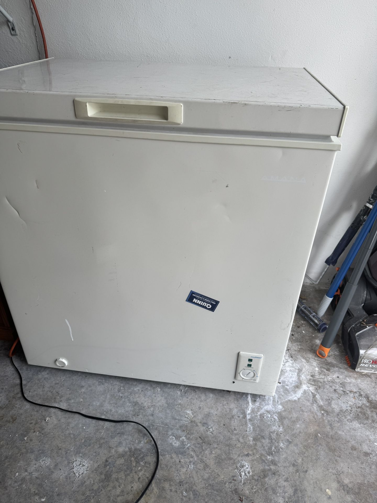 Chest freezer