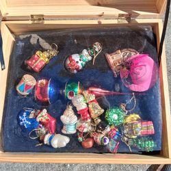 Thomas Pacconi Museum Series Christmas Ornaments 31pc Set Wooden Box