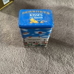Vintage 1990 Hersheys Kisses Chocolates Park Hometown Series Canister