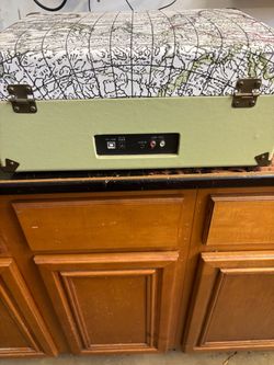 An antique- style vintage USB turntable