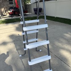 Pool Ladder 