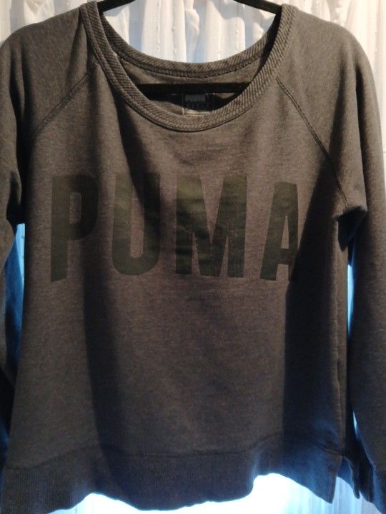PUMA Sweat Shirt