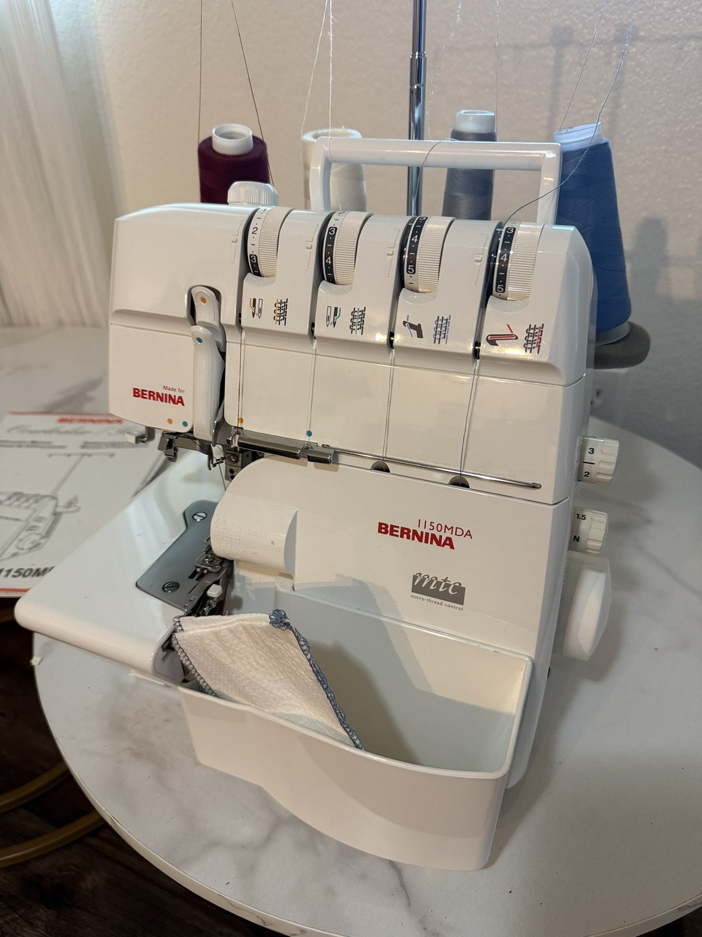 Bernina 1150MDA Overlock / Serger Sewing Machine