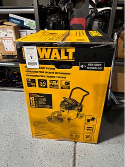 DEWALT Wet/Dry Vacuum in box NEW