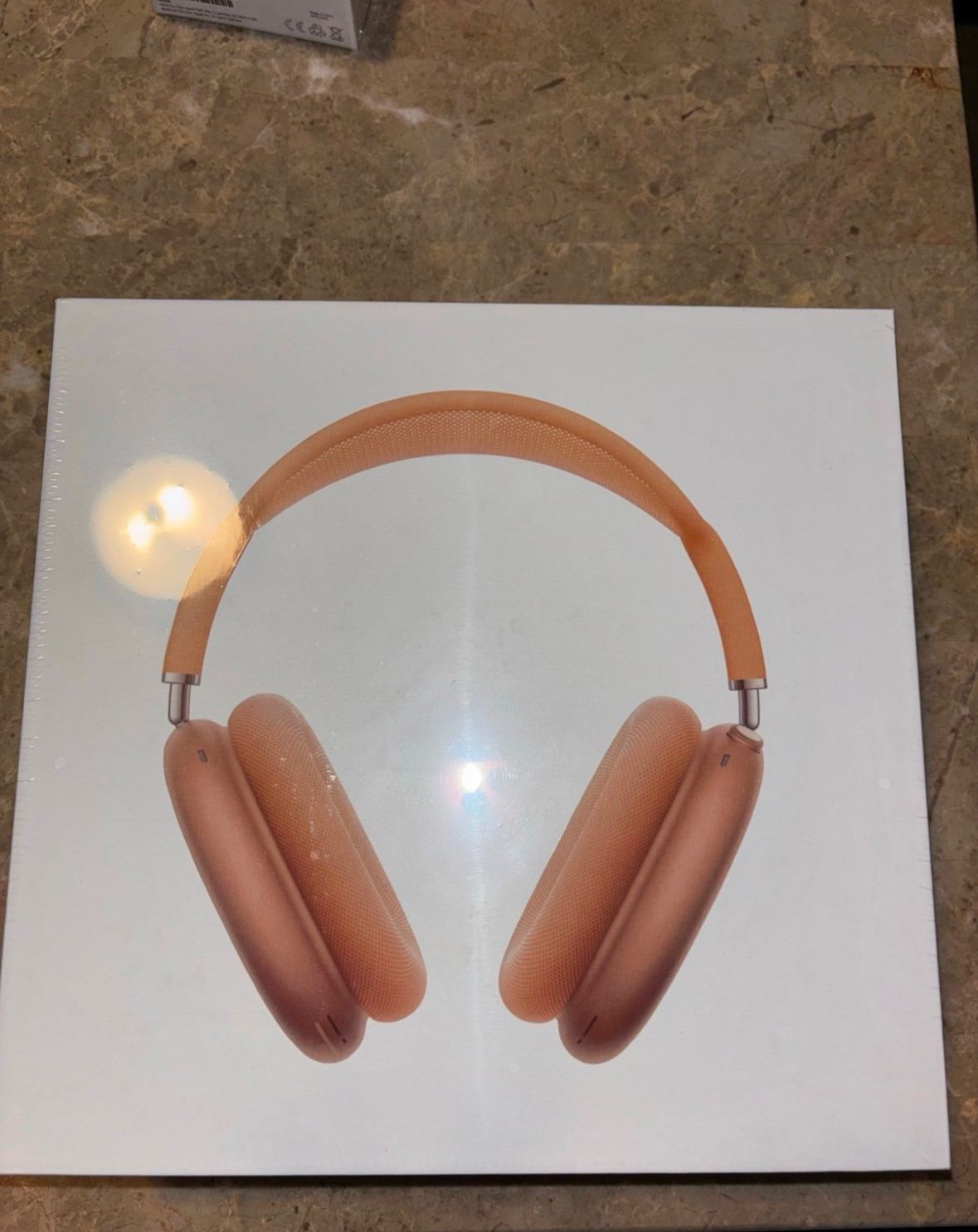 AirPods Max – Orange (Excellent Condition)