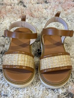 Oshkosh Sandals Size 6