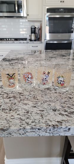 DON ED HARDY DRINKING GLASSES