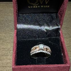 14kt Rose Gold Wedding/ Engagement Ring