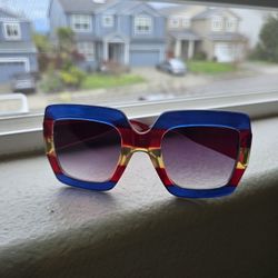 Woman's Sunglasses 