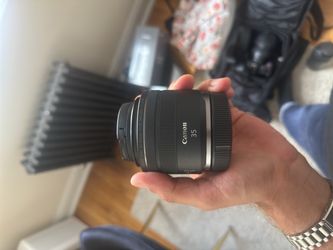 Canon RF 35mm Prime lens F 1.8 + Canon EL-5 speedlight flash