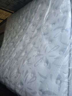 King size matress  pick up  only