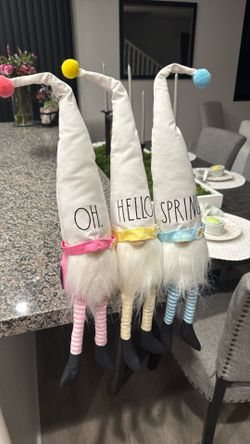 Rae Dunn Spring Decoration