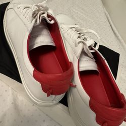 Givenchy Sneakers 