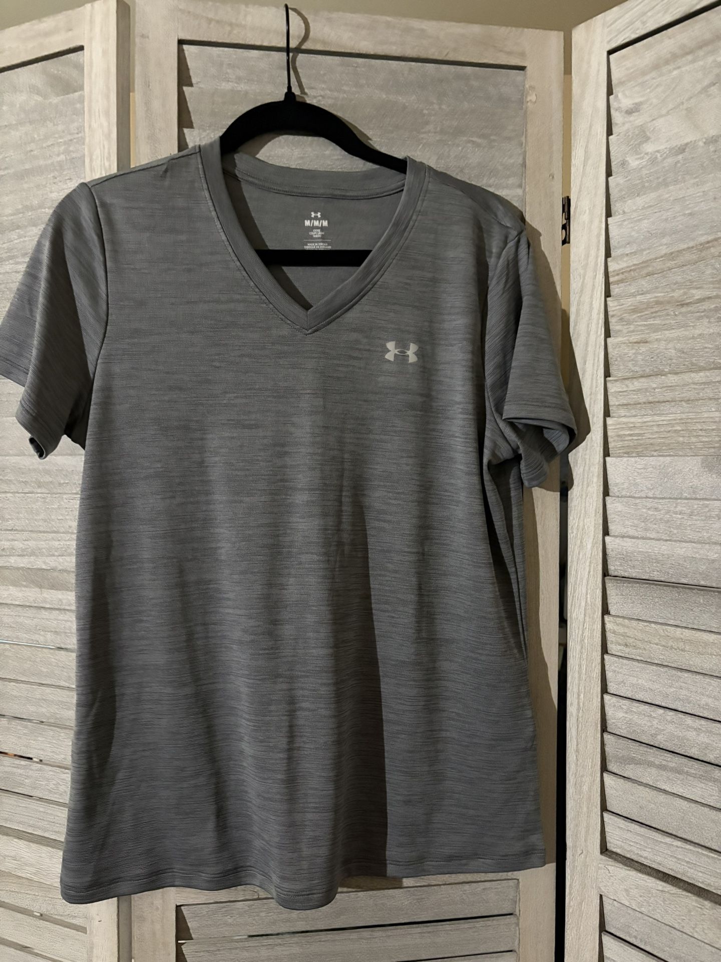 Women Under Armor Shirt