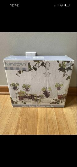 Home Town Wine Glass & Decanter Set. Brand new