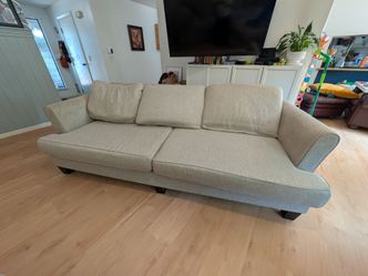 FREE 3 SEATER COUCH