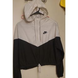 Nike Crop Windbreaker