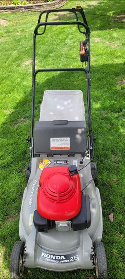 HONDA SELF PROPELLED LAWN MOWER.