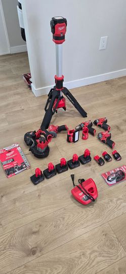 Milwaukee m12