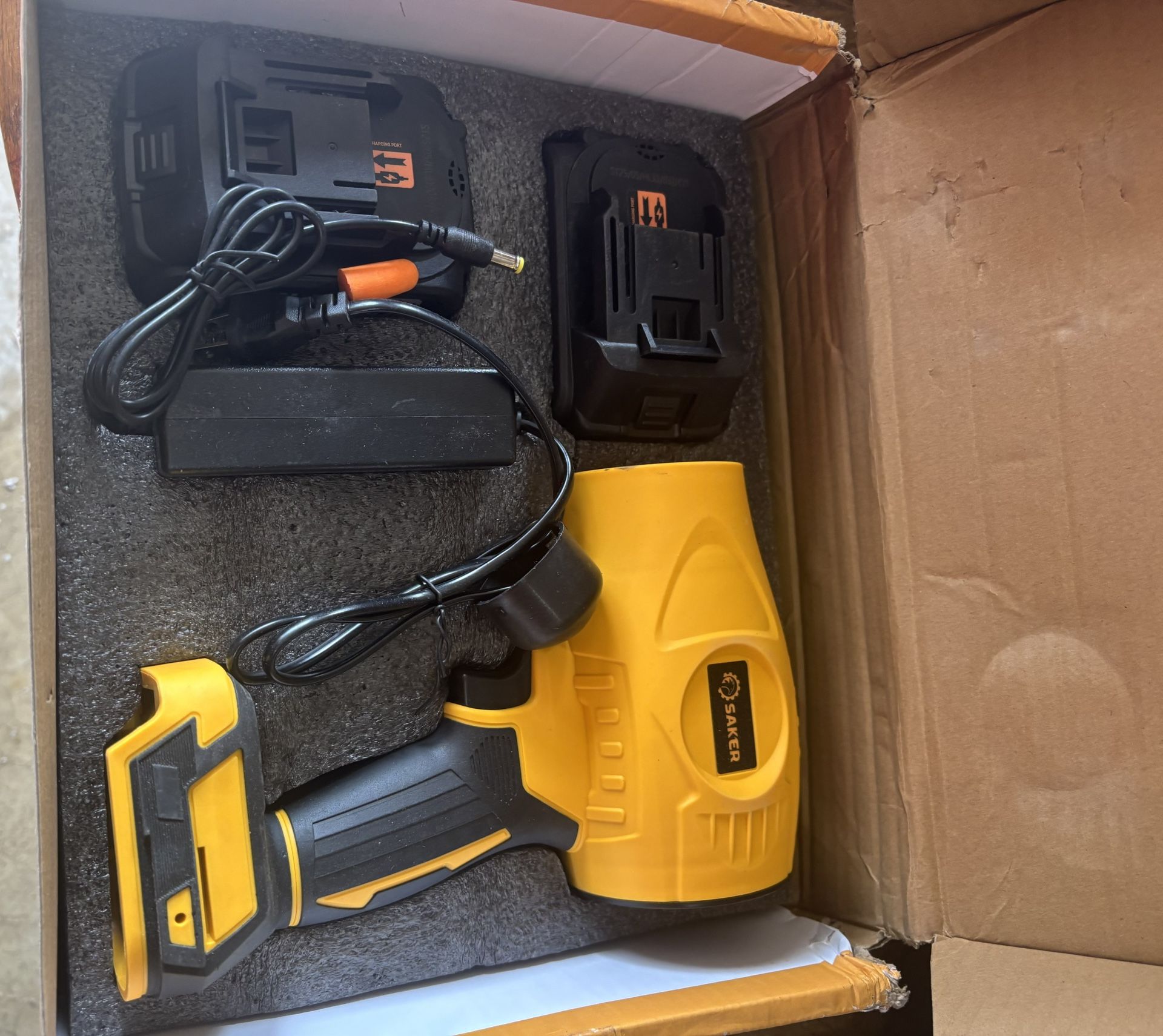 Saker Cordless Leaf Blower