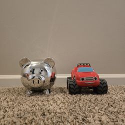 Pig And Lightning McQueen Banks