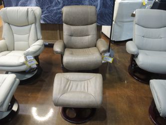 Barcalounger Dawson Leather Recliner and Ottoman - Frampton Brown | Reclining Chair | Footstool