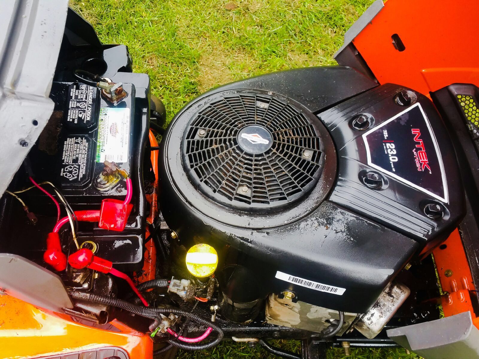 Husqvarna riding lawn mower for Sale in Redmond, WA OfferUp