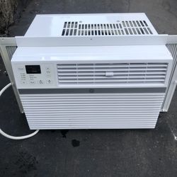 Very Good Condition GE Air Conditioner 