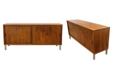 Modern Walnut Credenza / Sideboard – Sliding Doors – Excellent Condition