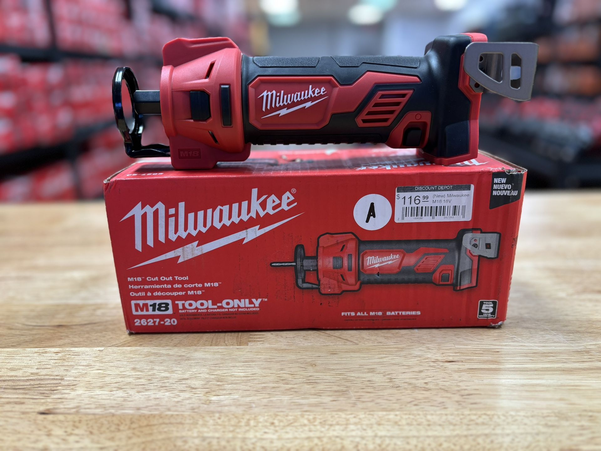 Milwaukee M18 18V LithiumIon Cordless Drywall Cut Out Rotary Tool