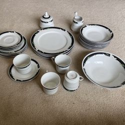 Calla Lilly Dinnerware set