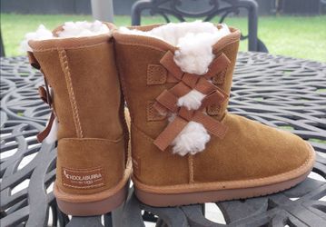 Victoria Short Boots from Koolaburra by UGG, US size 10 girls