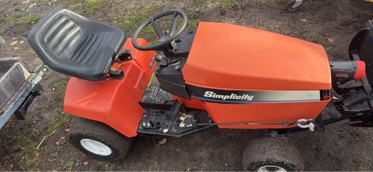 Simplicity Riding Lawn Tractor
