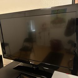 LG 32” television